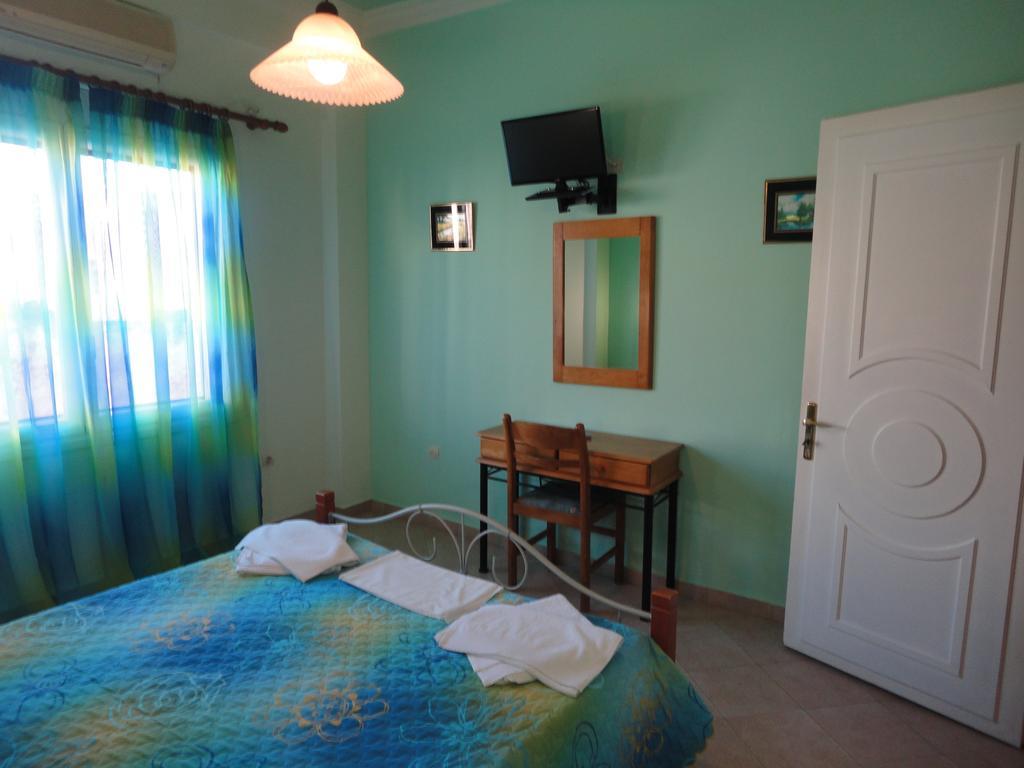 Apergis Rooms Ermoupoli Luaran gambar