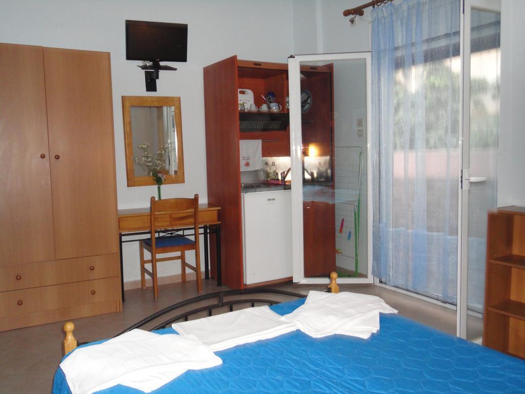 Apergis Rooms Ermoupoli Luaran gambar