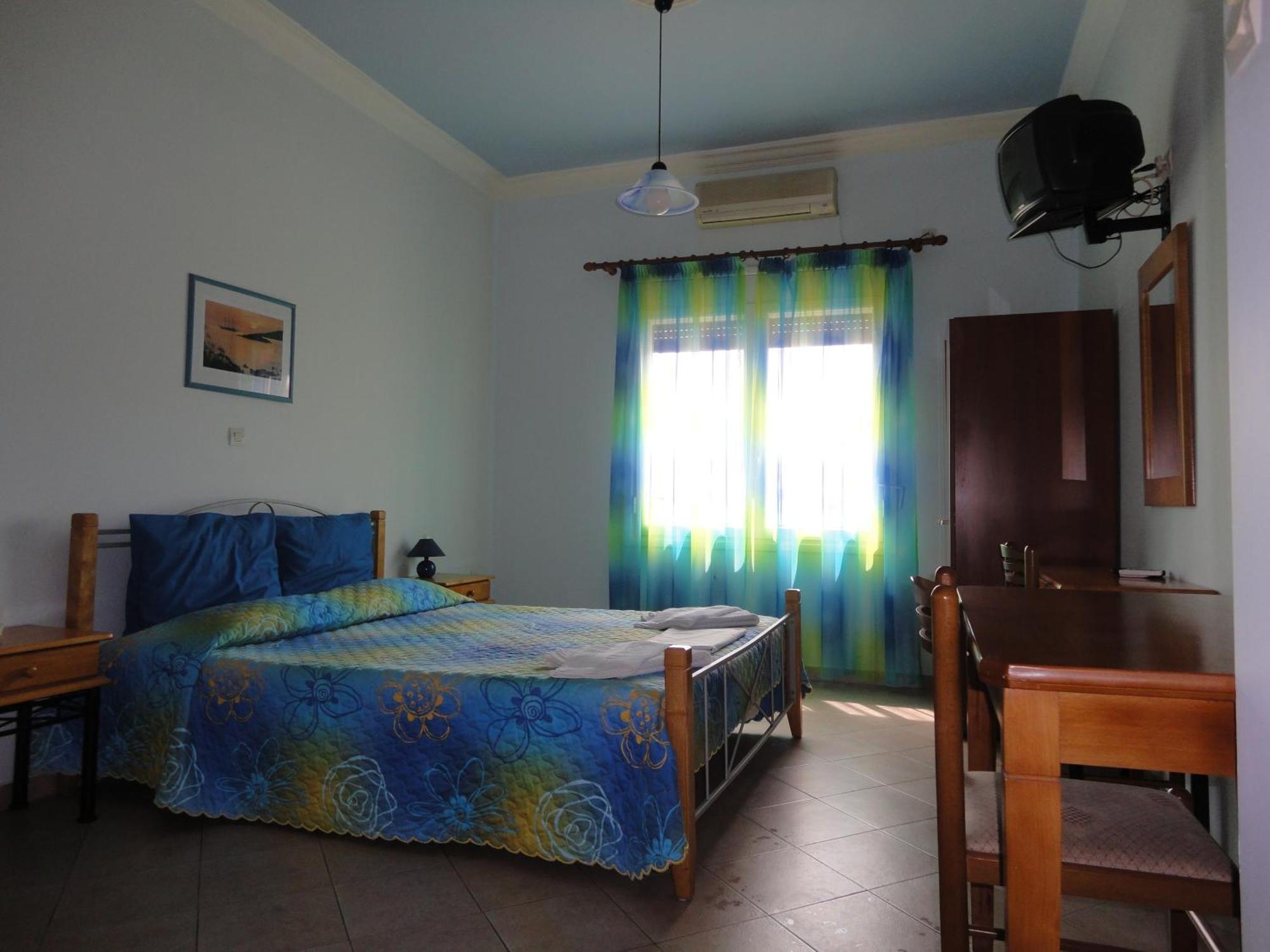 Apergis Rooms Ermoupoli Luaran gambar