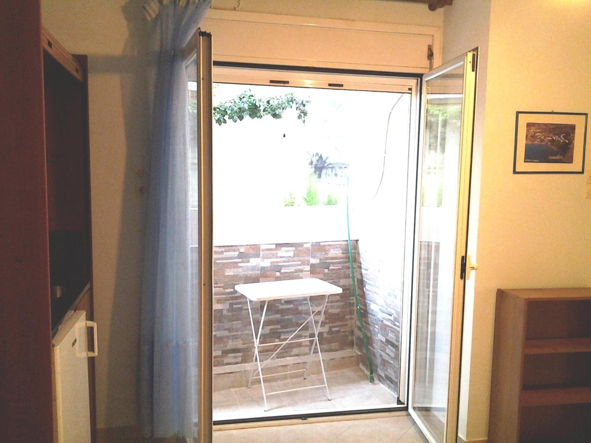 Apergis Rooms Ermoupoli Bilik gambar