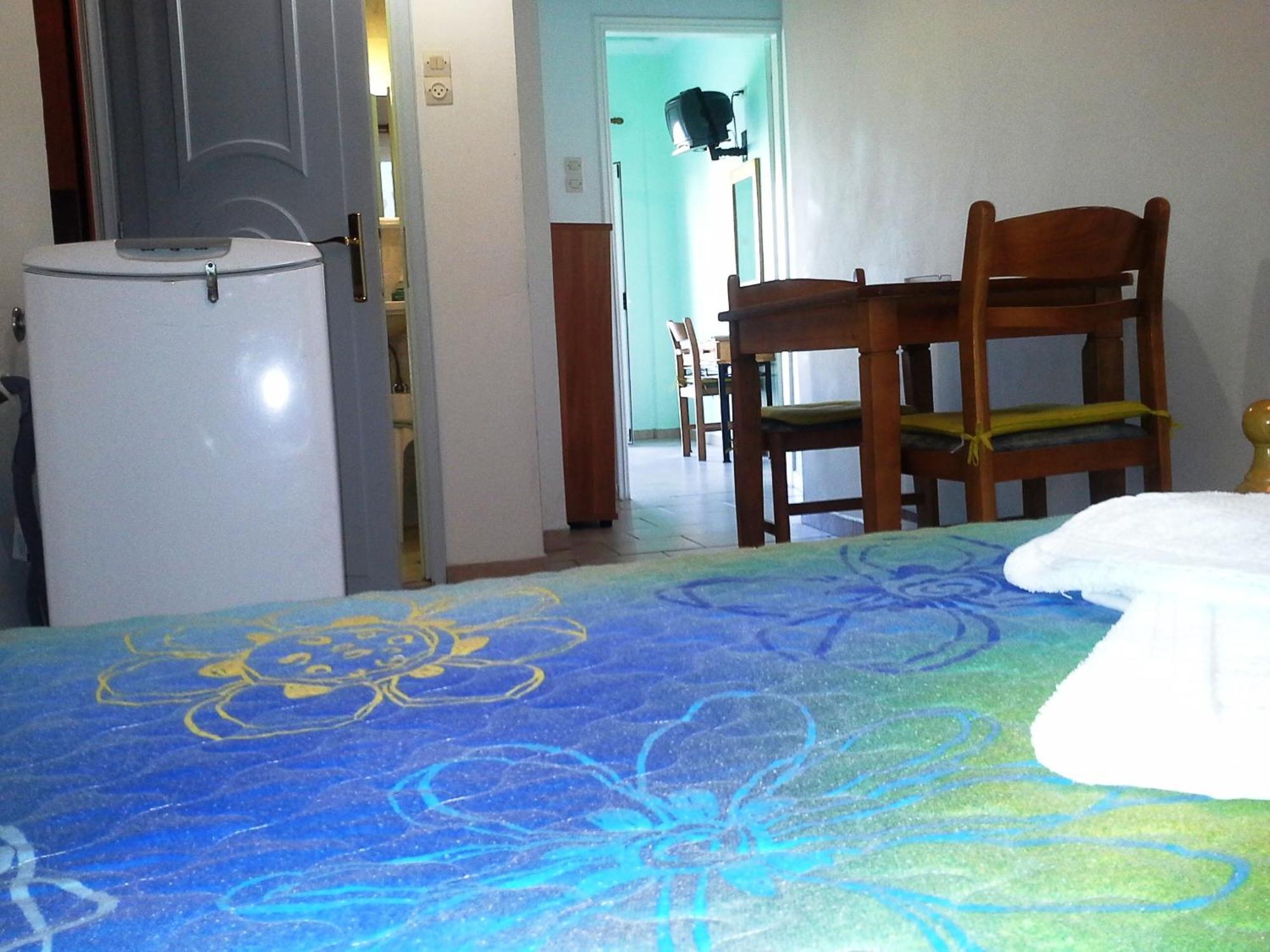 Apergis Rooms Ermoupoli Bilik gambar