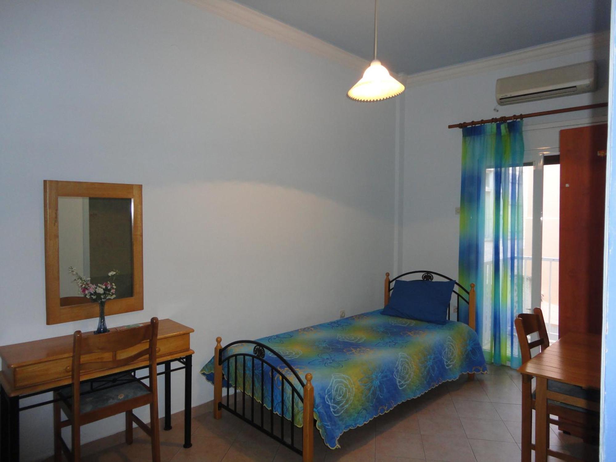 Apergis Rooms Ermoupoli Bilik gambar