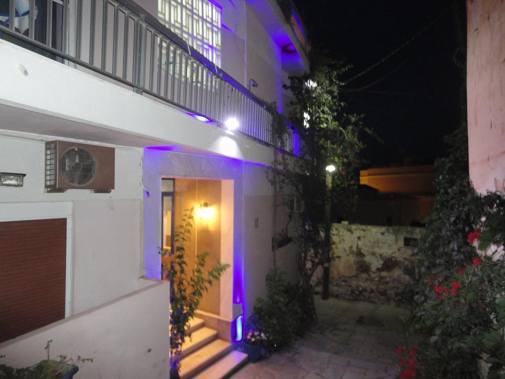 Apergis Rooms Ermoupoli Luaran gambar