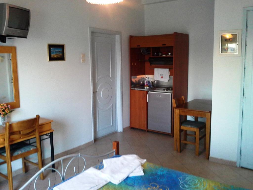 Apergis Rooms Ermoupoli Luaran gambar