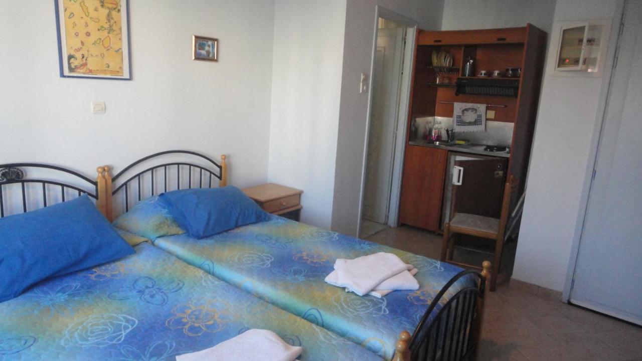 Apergis Rooms Ermoupoli Luaran gambar